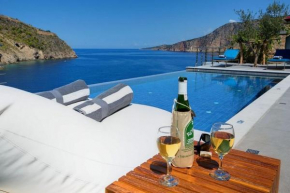 Superb Kefalonia Villa | Villa Allen | 1 Bedroom | Seafornt | Spectacular Sea Views | Private Outdoor Infinity Pool | Assos